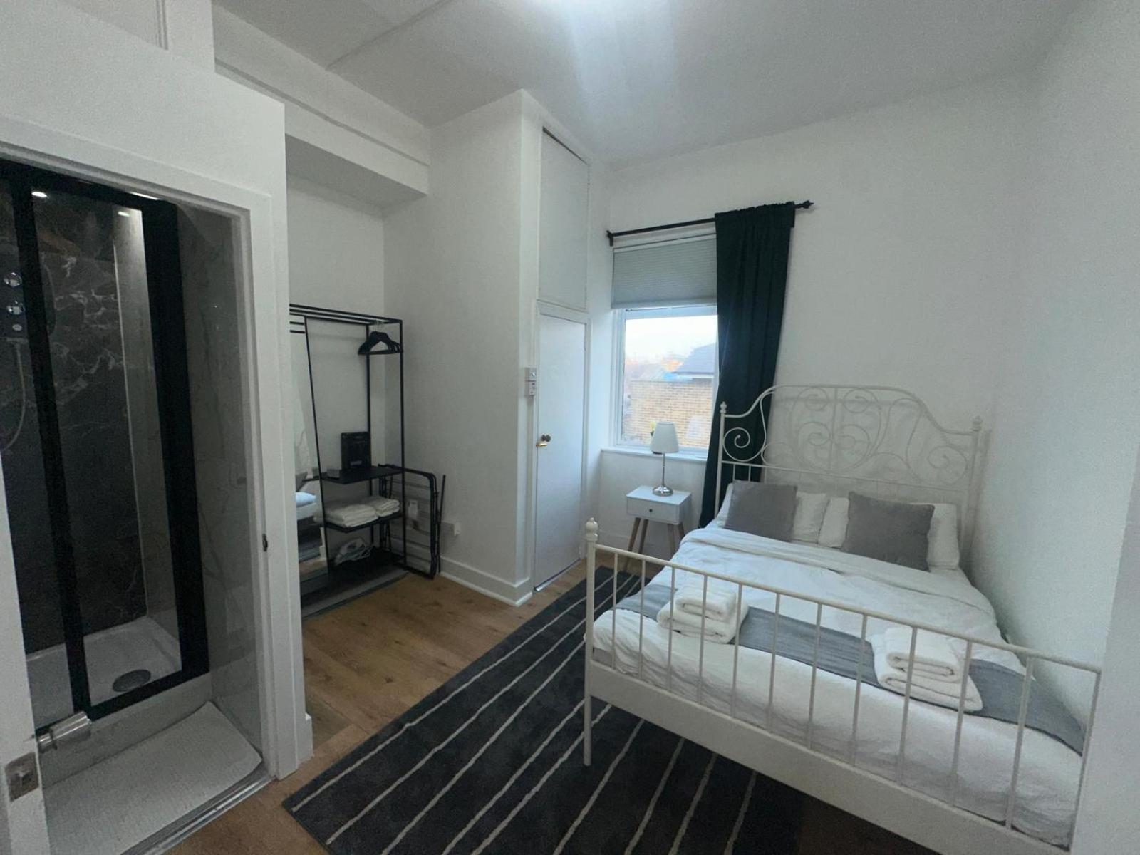 First Floor One Bed Apartment In Central West London Exterior photo